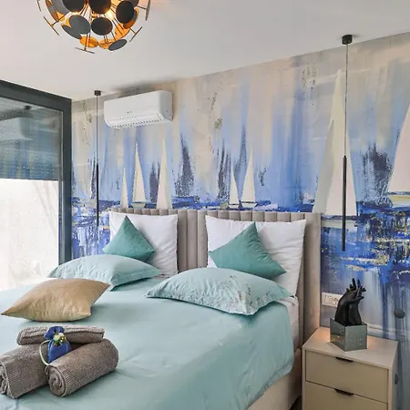 Apartmán Sky Pool Penthouse With A Huge Heated Private Pool *