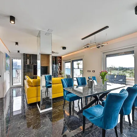 Sky Pool Penthouse With A Huge Heated Private Pool Apartmán *