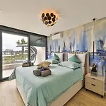 Διαμέρισμα Sky Pool Penthouse With A Huge Heated Private Pool Σπλιτ