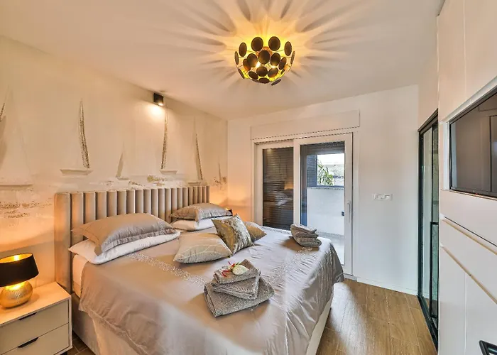 Apartmán Sky Pool Penthouse With A Huge Heated Private Pool *