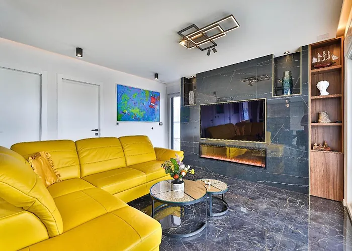 Apartmán Sky Pool Penthouse With A Huge Heated Private Pool