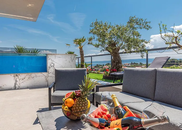 Sky Pool Penthouse With A Huge Heated Private Pool Apartmán *