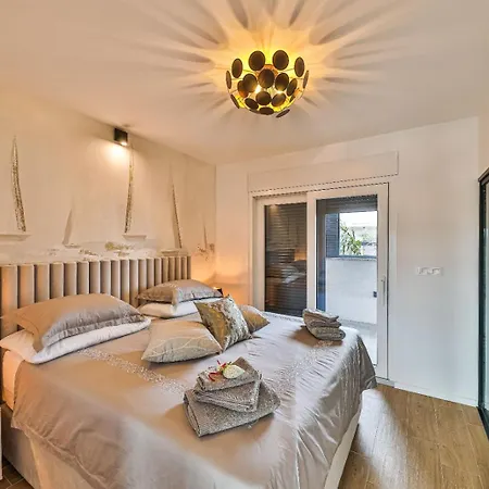 Lejlighed Sky Pool Penthouse With A Huge Heated Private Pool *